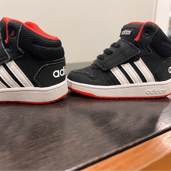 Adidas toddler shoes - Picture 2 of 4